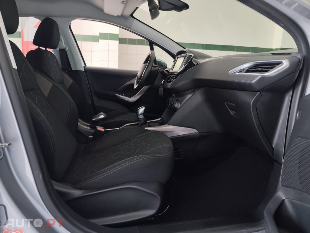 Peugeot 2008 1.6 BlueHDi Style