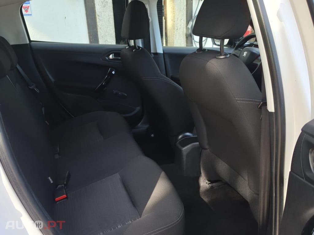 Peugeot 208 1.4 HDi