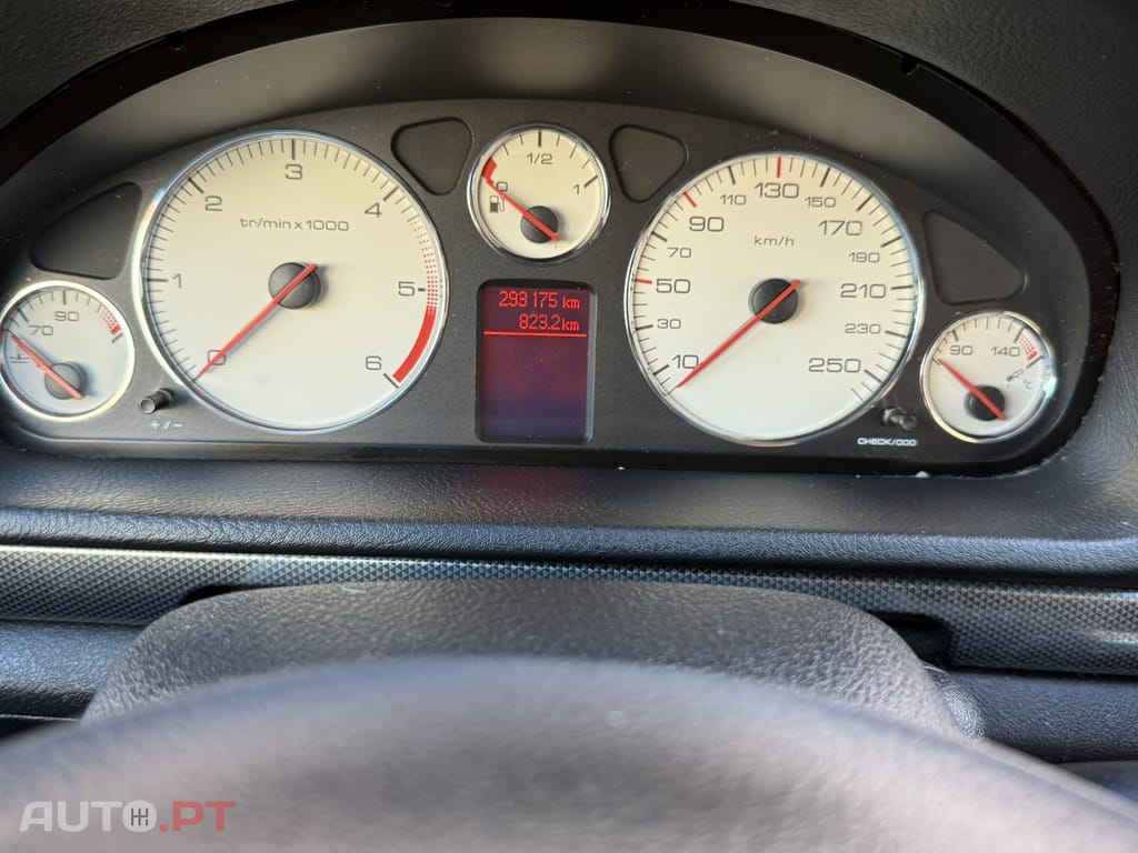 Peugeot 407 SW 2.0 HDi Navteq