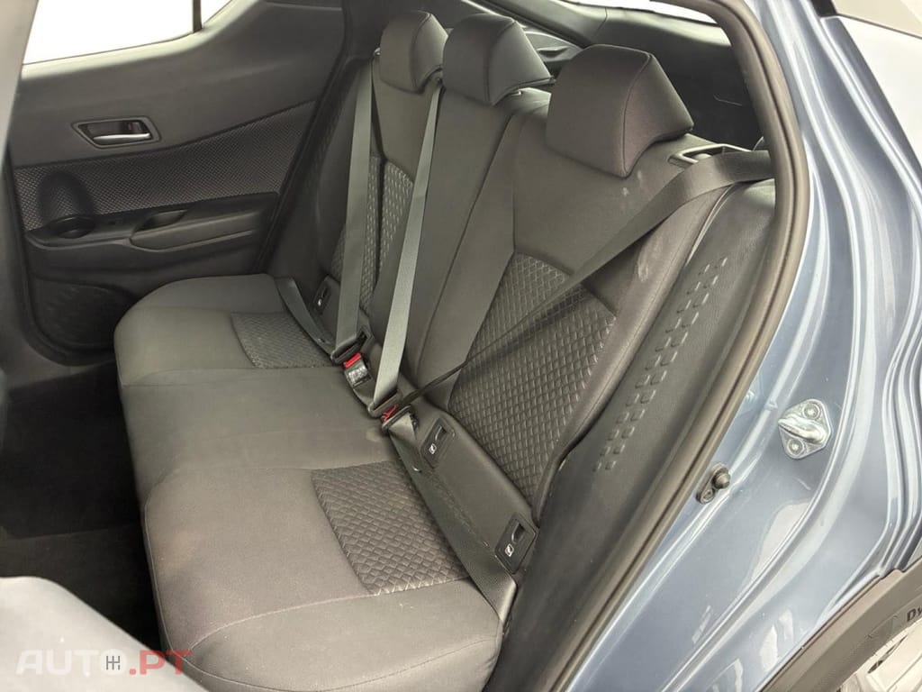 Toyota C-HR 1.8 Hybrid Dynamic Business