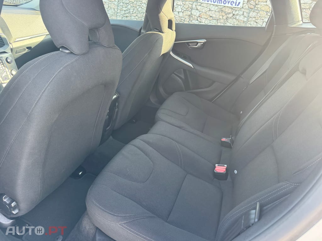 Volvo V40 2.0 D2 Momentum