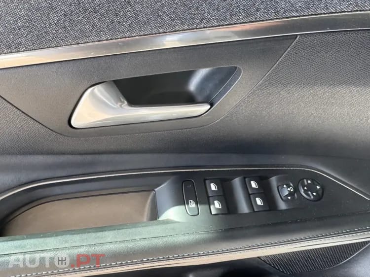 Peugeot 3008 2.0 BlueHDi Allure J18