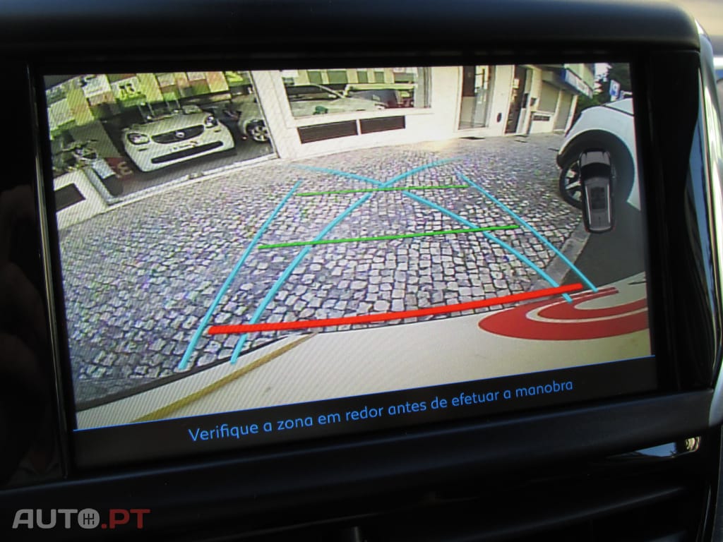 Peugeot 2008 1.2 PureTech Signature