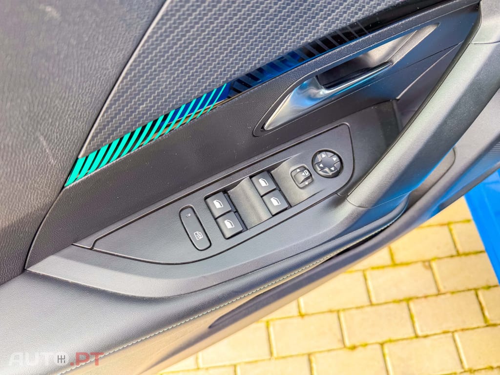 Peugeot 2008 1.2 PureTech Allure Pack