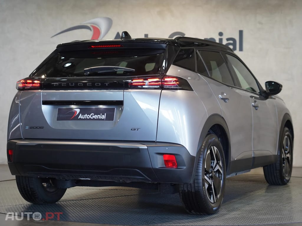 Peugeot E-2008 54 kWh GT
