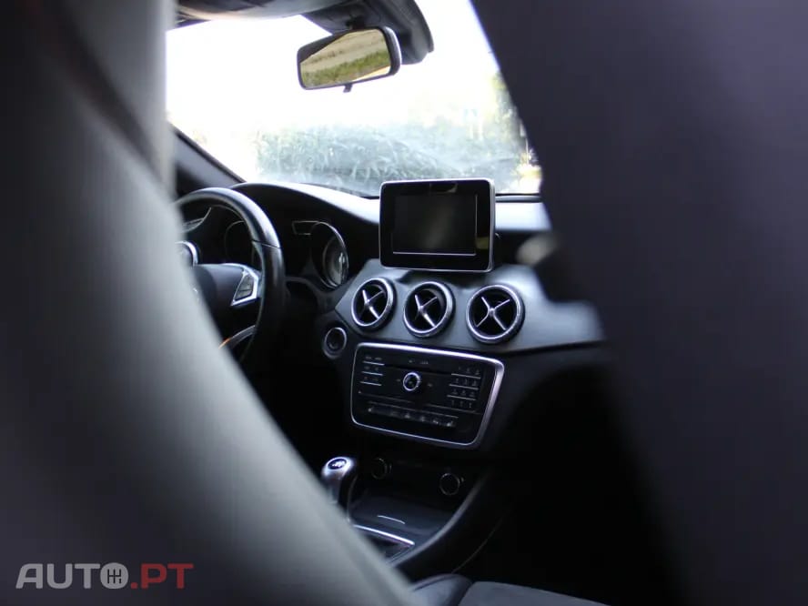 Mercedes-Benz CLA 200 d Shooting Brake AMG Line