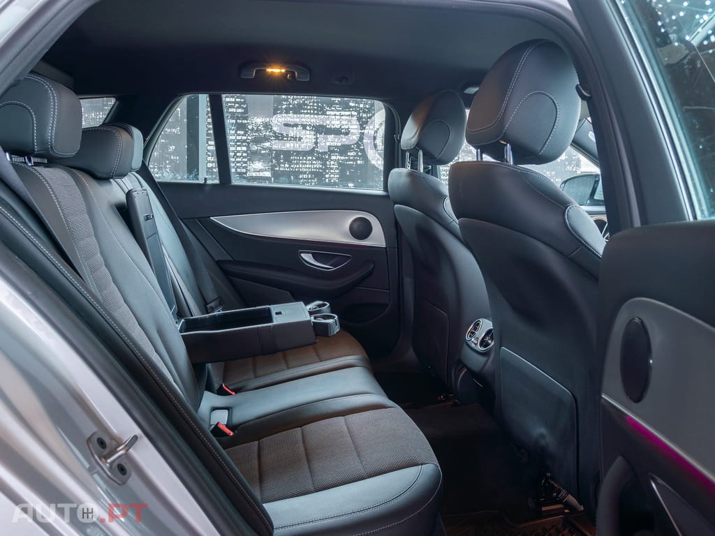 Mercedes-Benz E 300 de Avantgarde