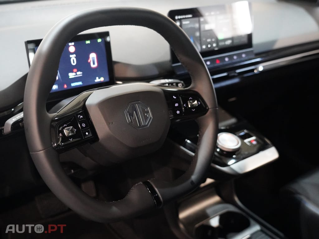 MG MG4 64 kWh Luxury