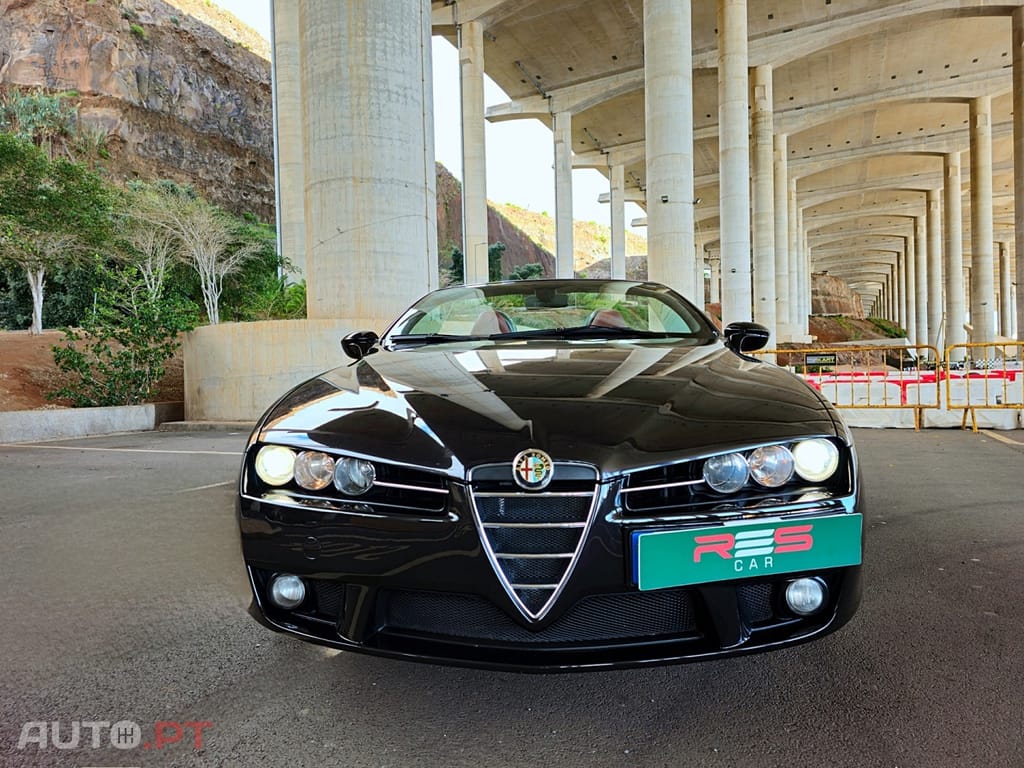 Alfa Romeo Spider 2.2 JTS 16V