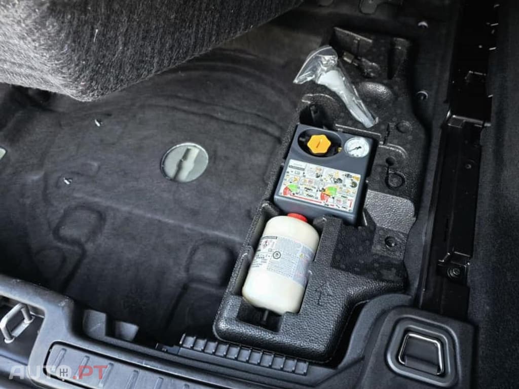 Volvo V60 2.0 D3 MOMENTUM PLUS GEARTRONIC