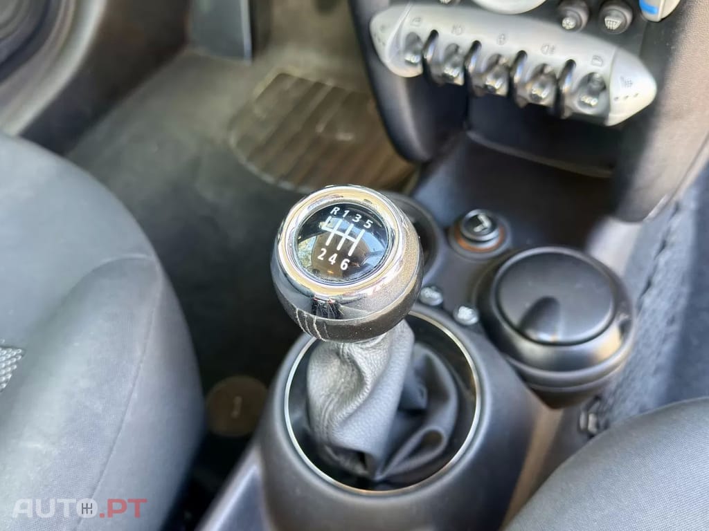 MINI Cooper D 110cv 