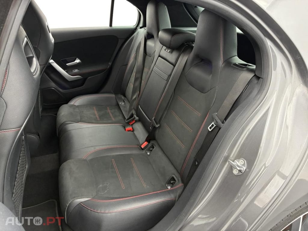 Mercedes-Benz A 250 e 8G-DCT AMG Line