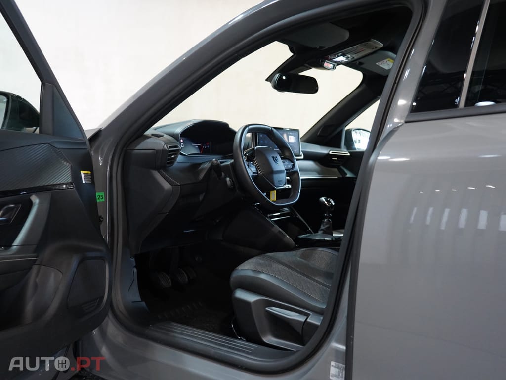 Peugeot 2008 1.2 PureTech Allure