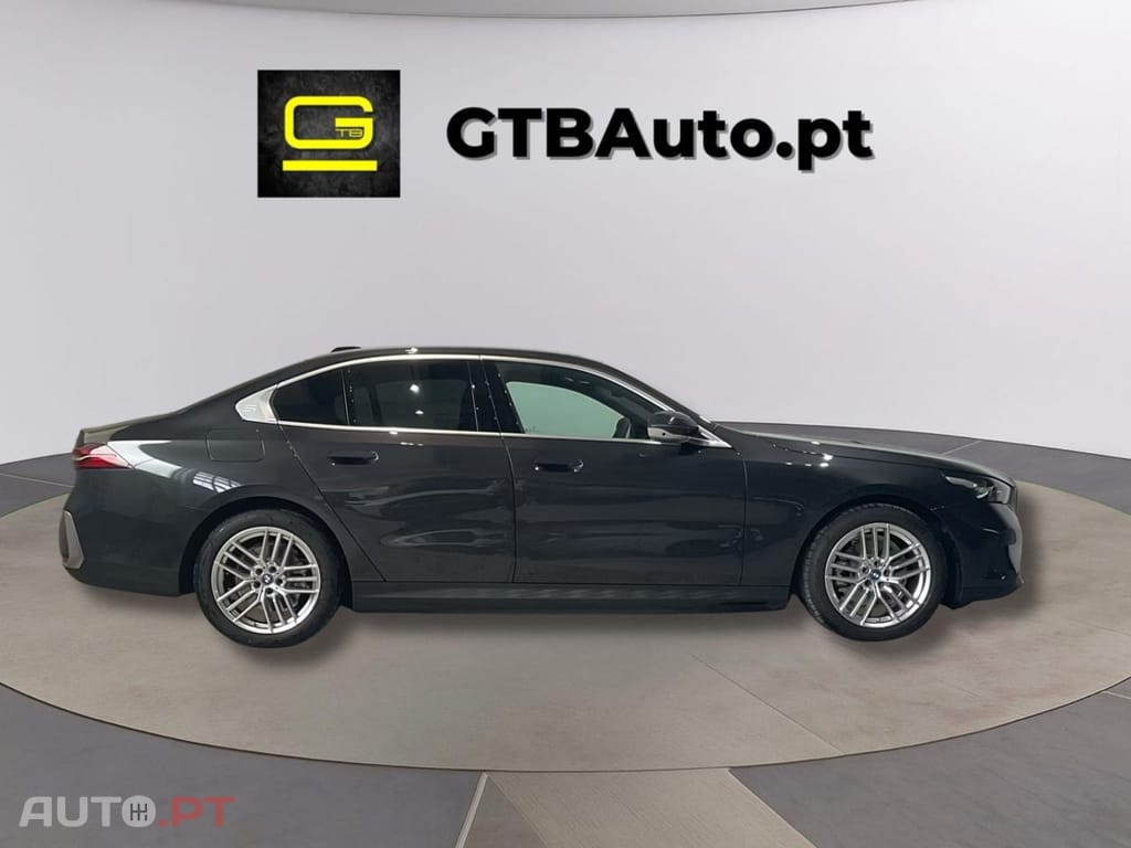 BMW 530 I.V.A DEDUTIVEL e