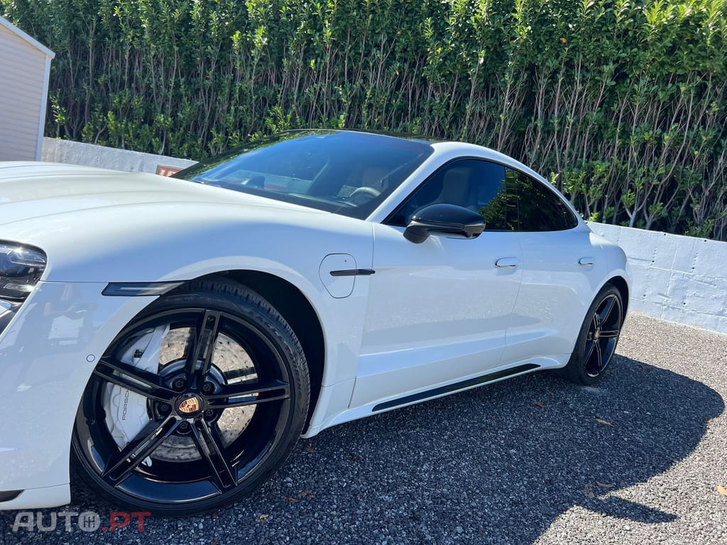 Porsche Taycan Turbo