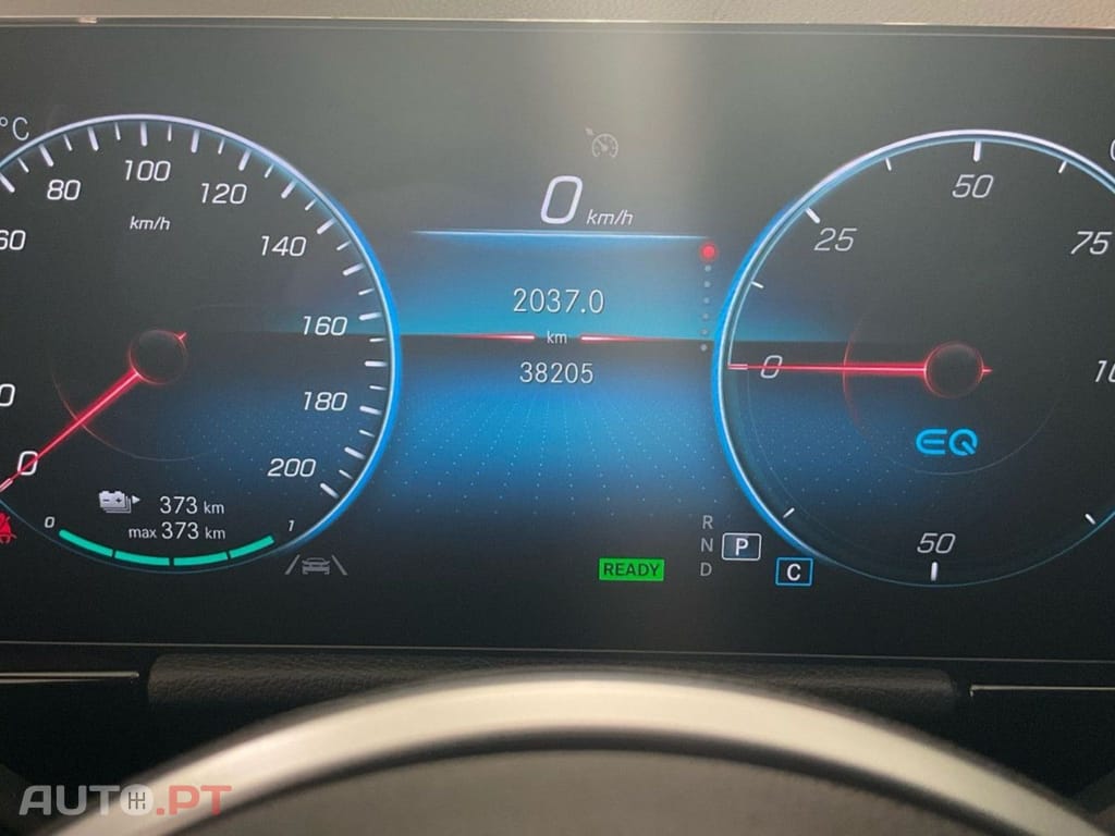 Mercedes-Benz EQA 250 95,9% I.V.A DEDUTIVEL 