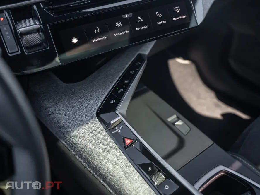 Peugeot E-3008 73 kWh GT