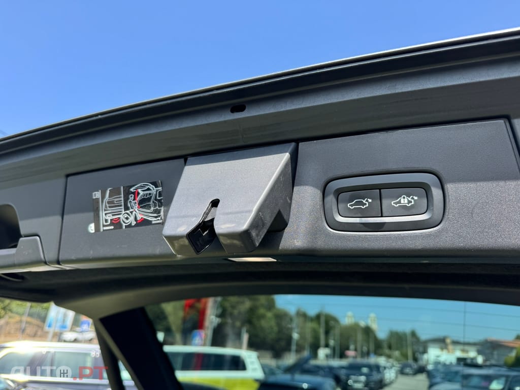 Volvo V90 2.0 T8 Inscription AWD Geartronic