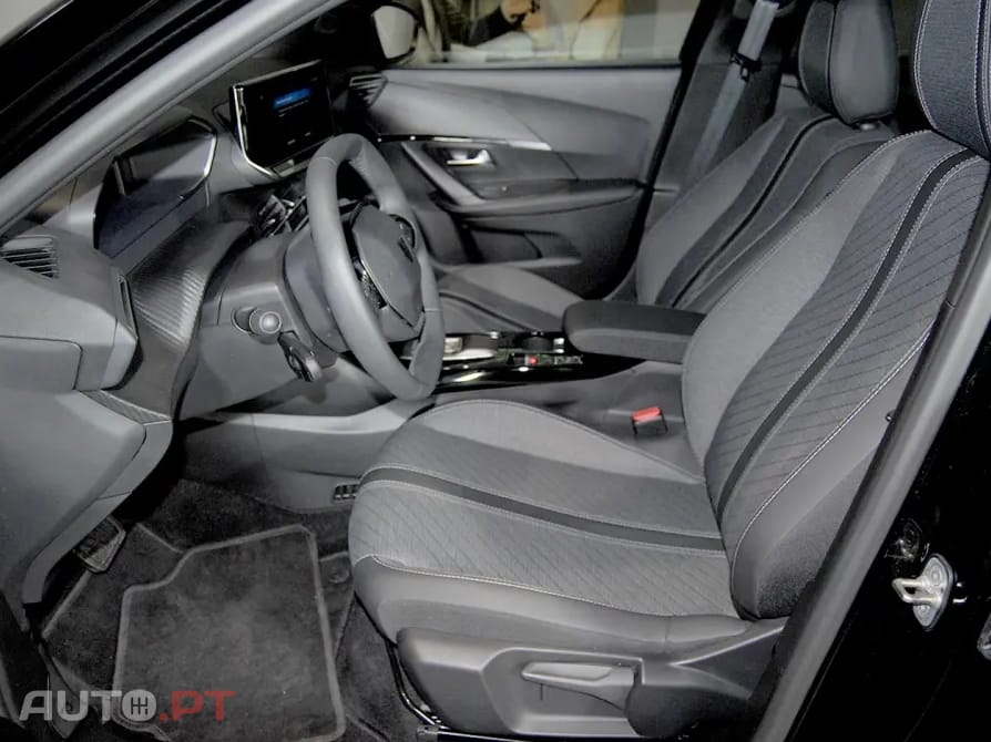 Peugeot 2008 1.2 Hybrid Allure e-DCS6