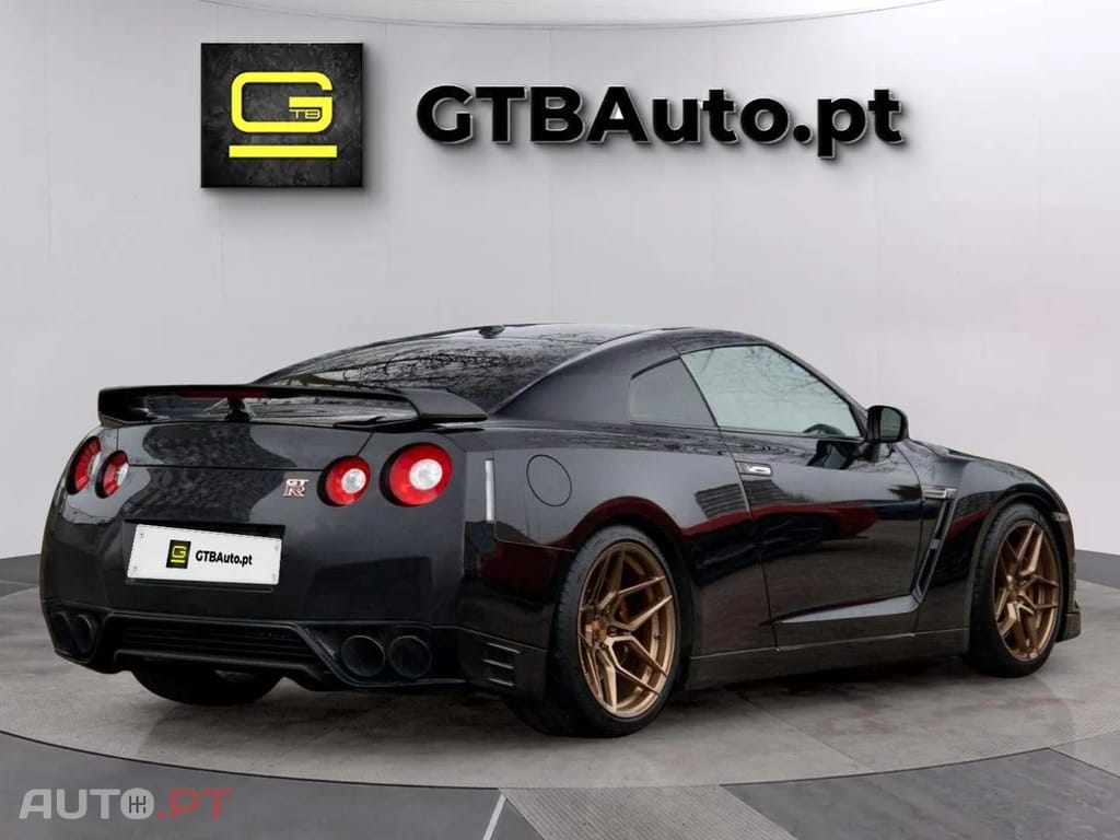 Nissan GT-R Premium