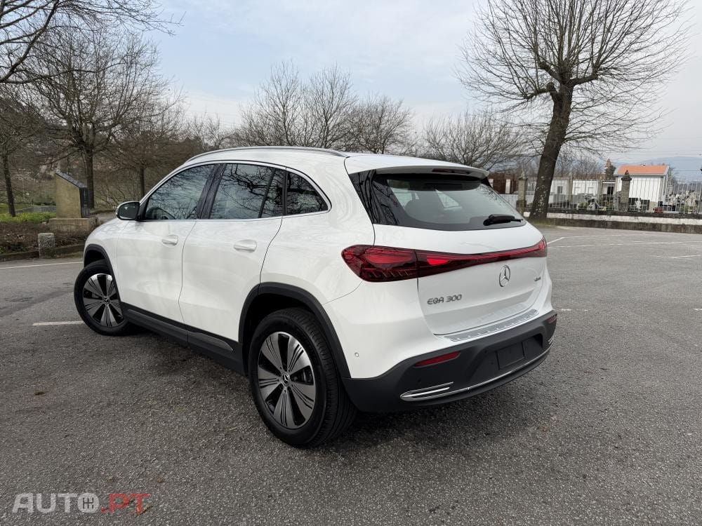 Mercedes-Benz EQA 300 4Matic Edition 1