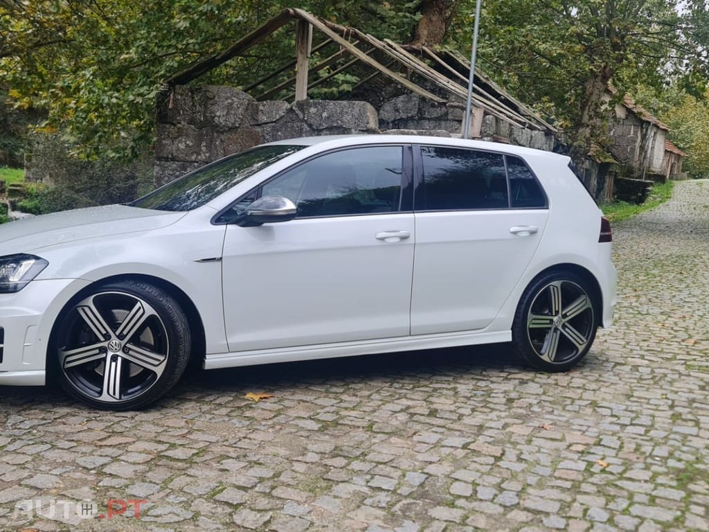 Volkswagen Golf 2.0 TSi R