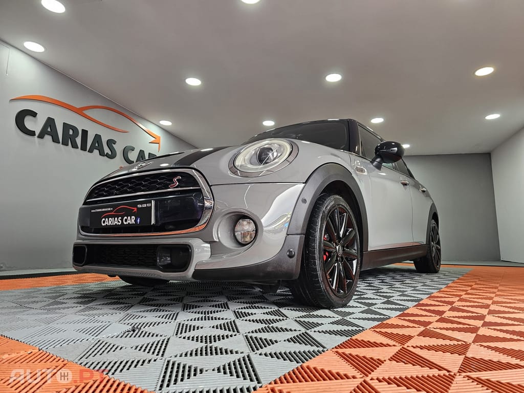 MINI Cooper SD Auto Desportiva