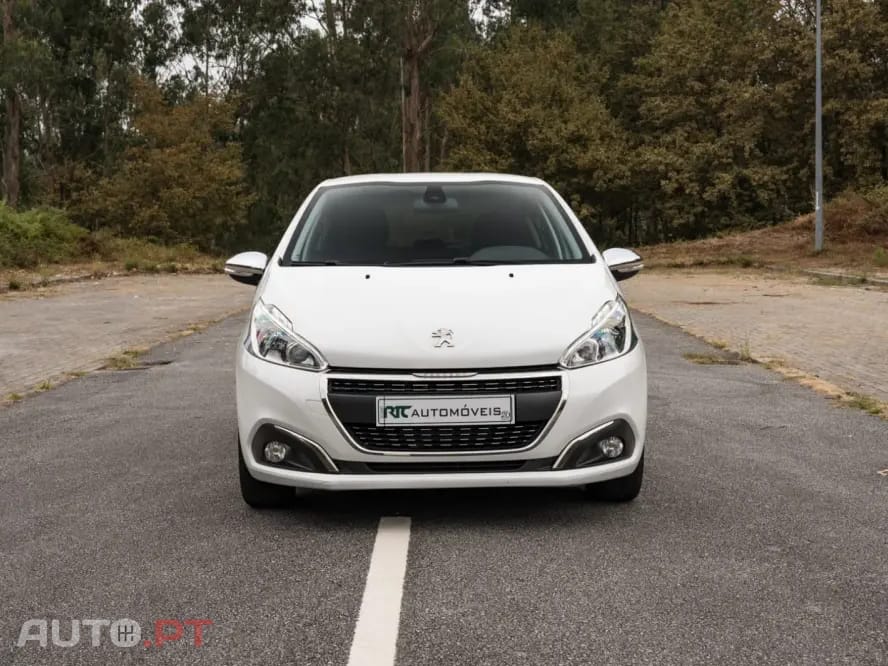 Peugeot 208 1.2 PureTech Signature