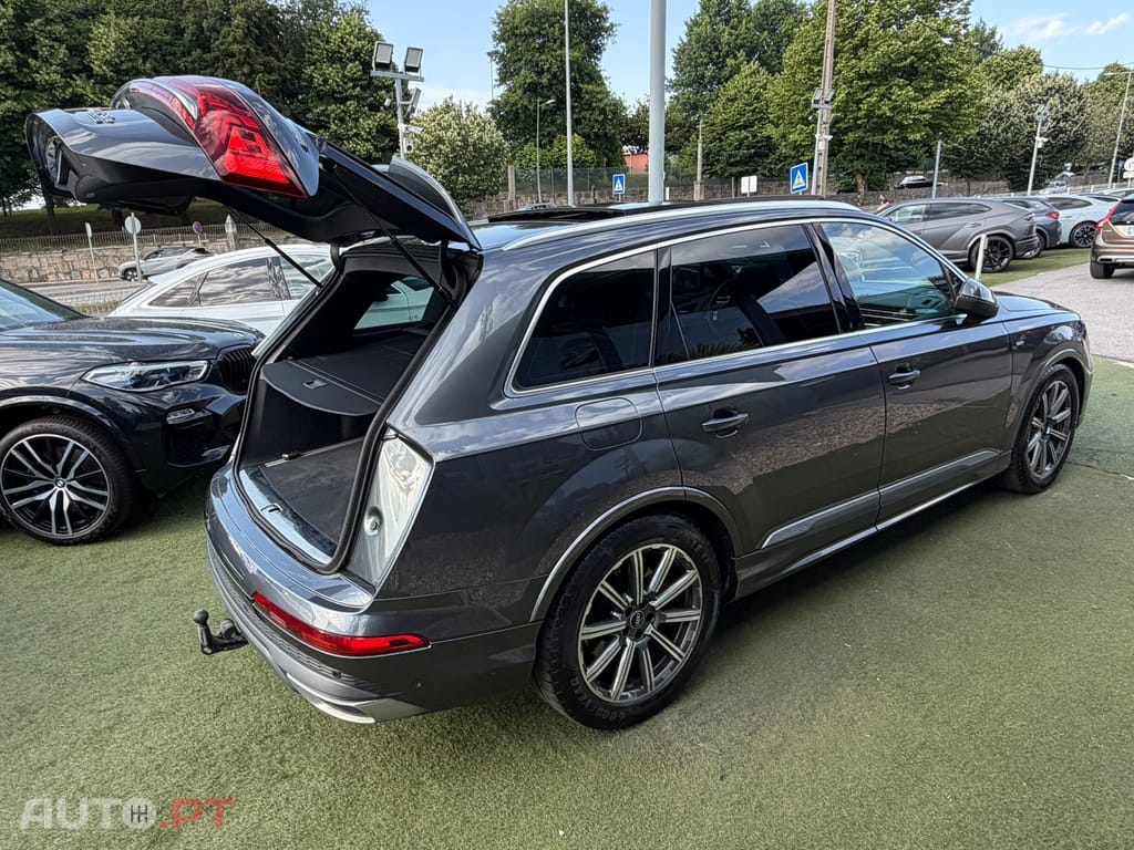 Audi Q7 60 TFSIe quattro S line Tiptronic