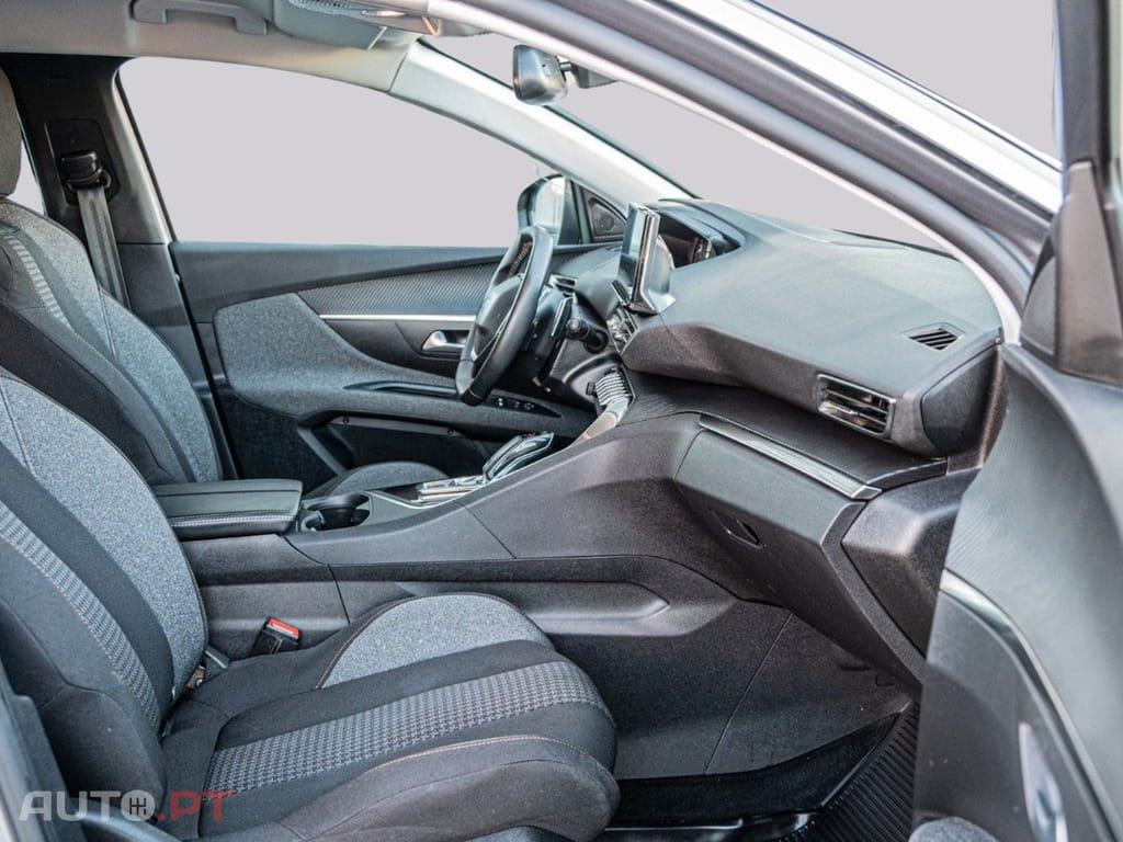 Peugeot 3008 Active Pack EAT8