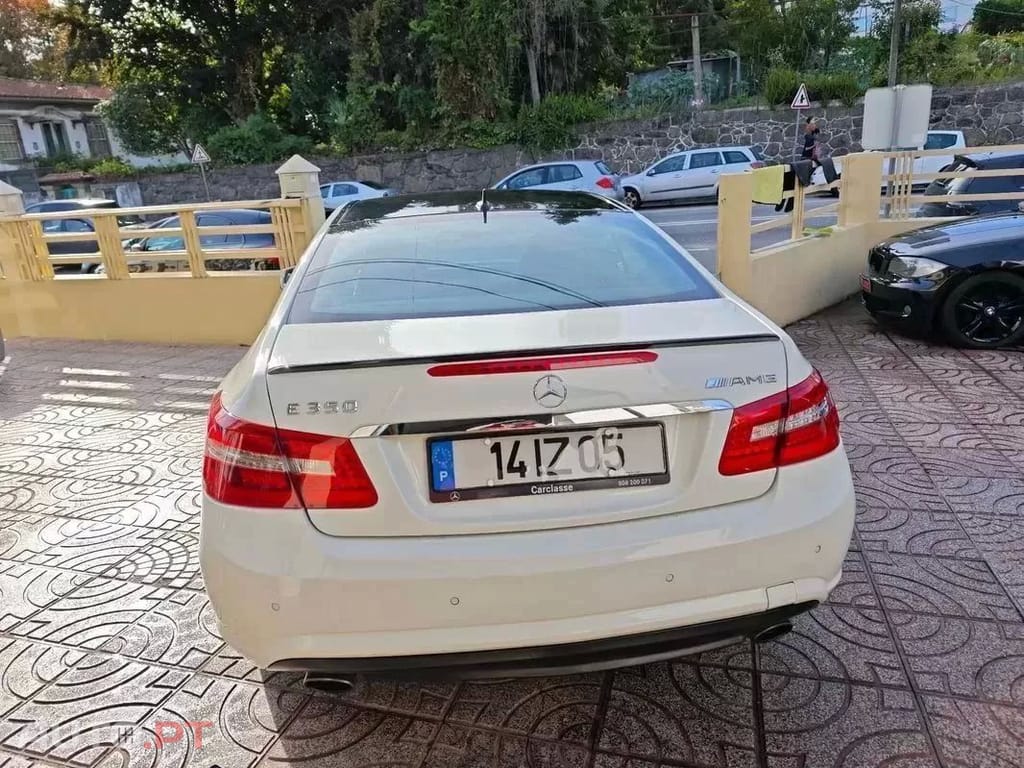 Mercedes-Benz E 350 CDi Avantgarde BlueEfficiency Auto