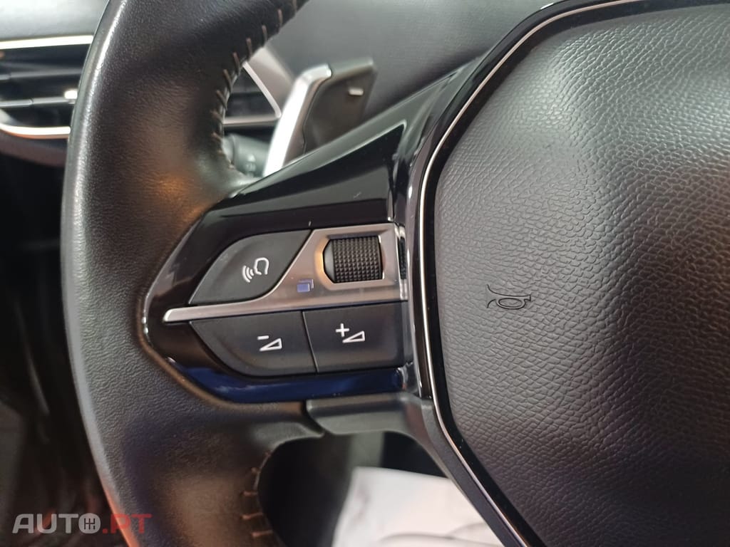 Peugeot 3008 1.2 PureTech Allure EAT8