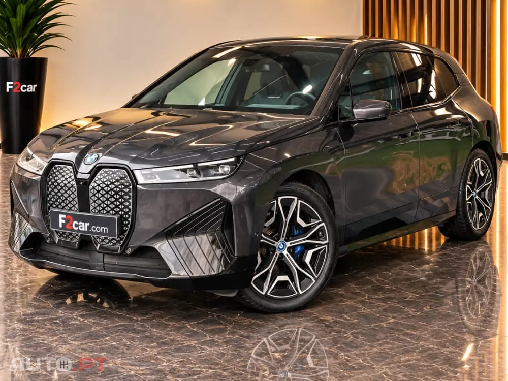 BMW iX xDrive 40 Pack Desportivo