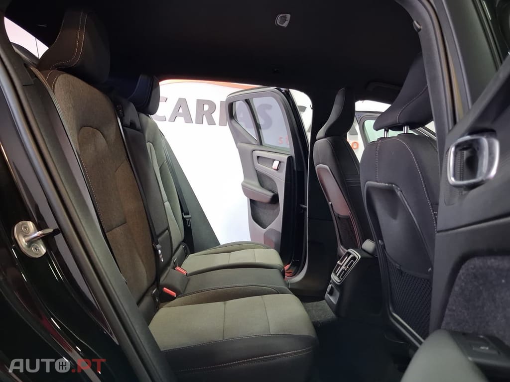 Volvo XC40 1.5 T4 Recharge Start