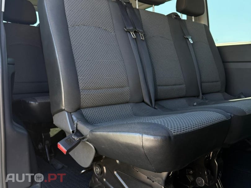 Mercedes-Benz Vito Extra-Longa SHUTTLE