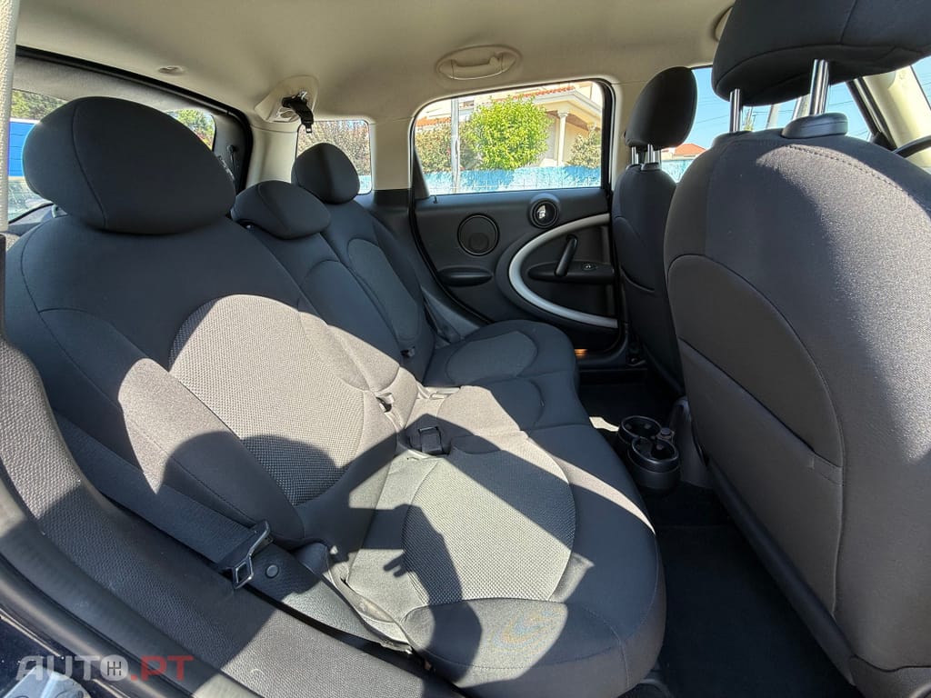 MINI Countryman One D