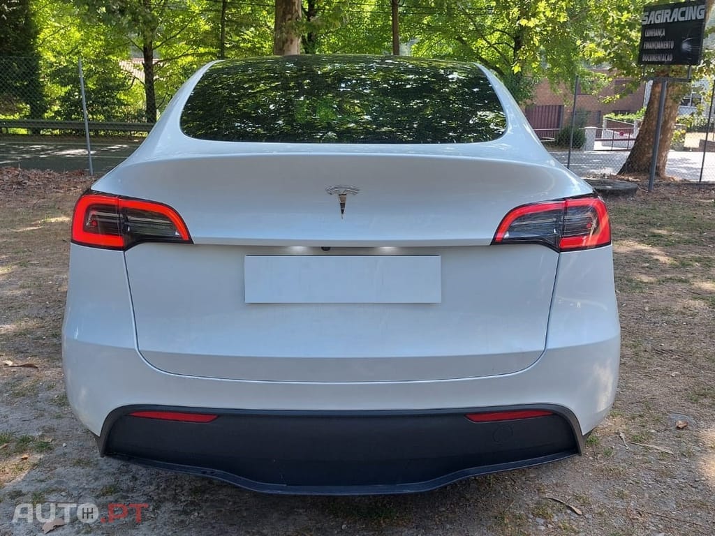 Tesla Model Y Standard