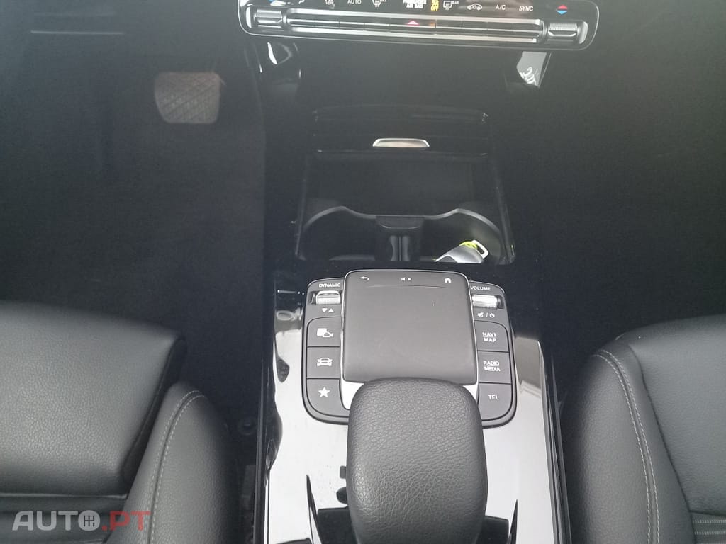 Mercedes-Benz CLA 180 Progressive Line