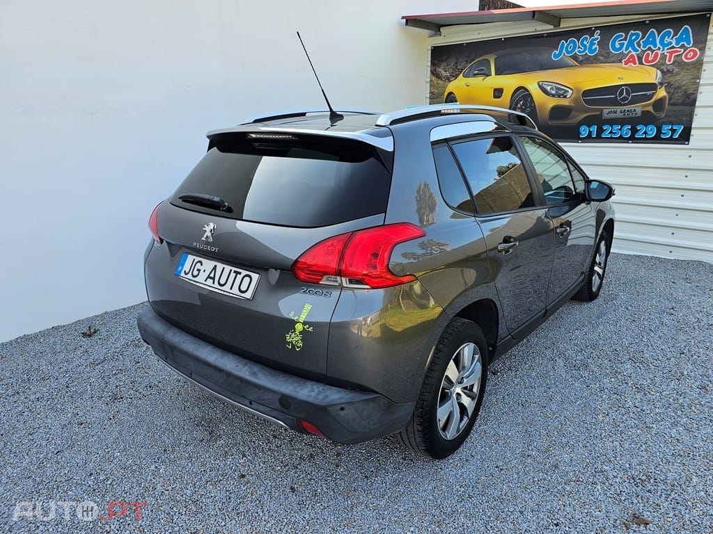 Peugeot 2008 1.2 PureTech Style
