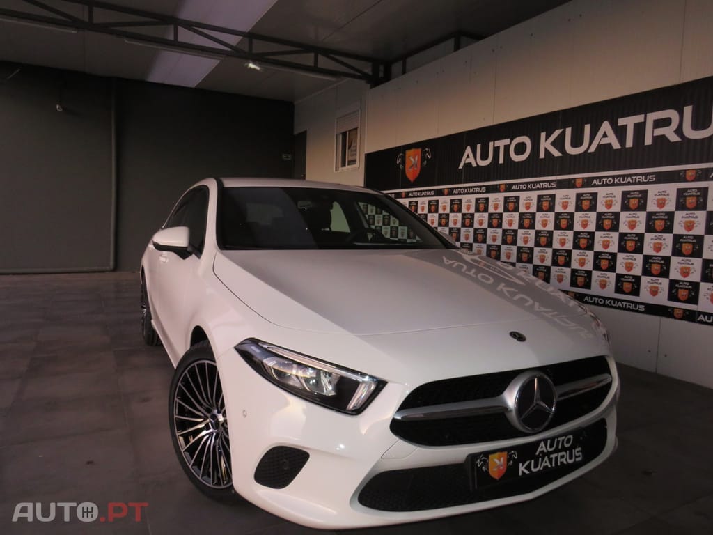 Mercedes-Benz A 180 Automático