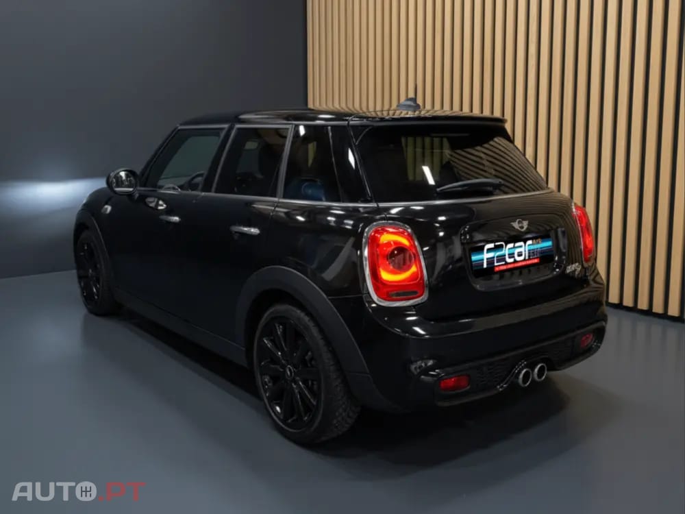 MINI Cooper Cooper SD Auto