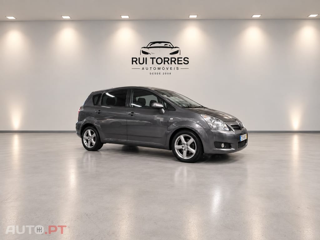 Toyota Corolla Verso 2.2 D-4D DPF Sol