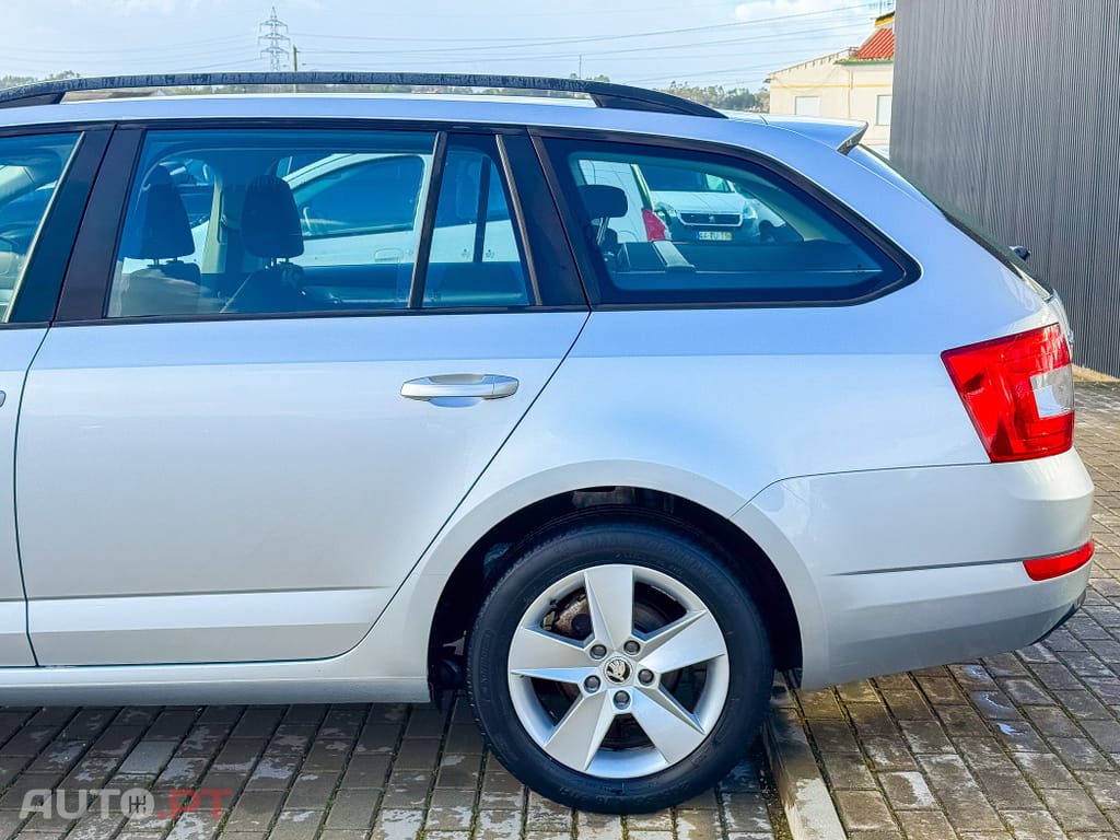 Skoda Octavia Break 1.6 TDi Style DSG