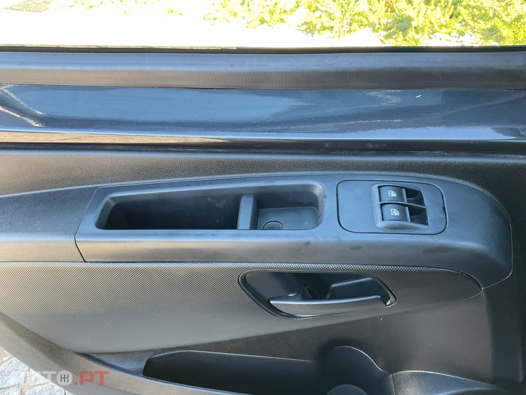 Fiat Fiorino 1.3 M-jet Adventure com 1GD