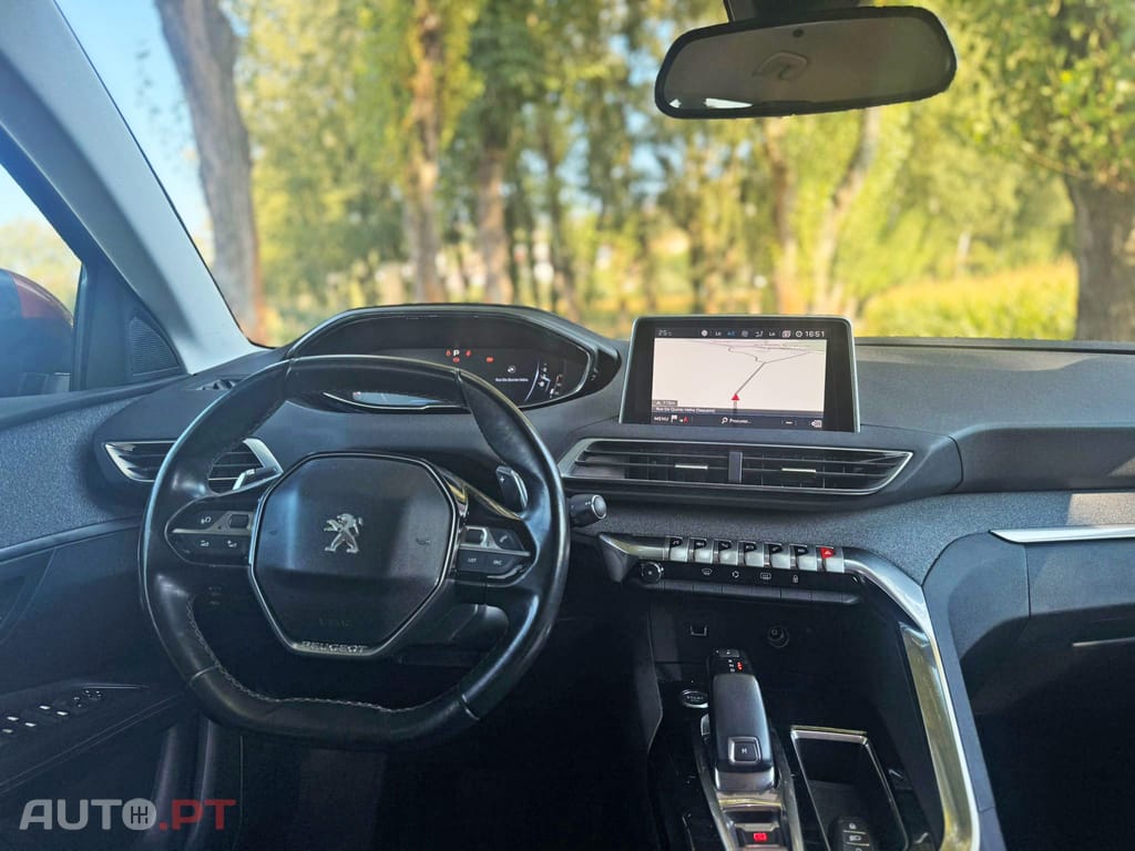 Peugeot 3008 1.5 BlueHDi Allure EAT8