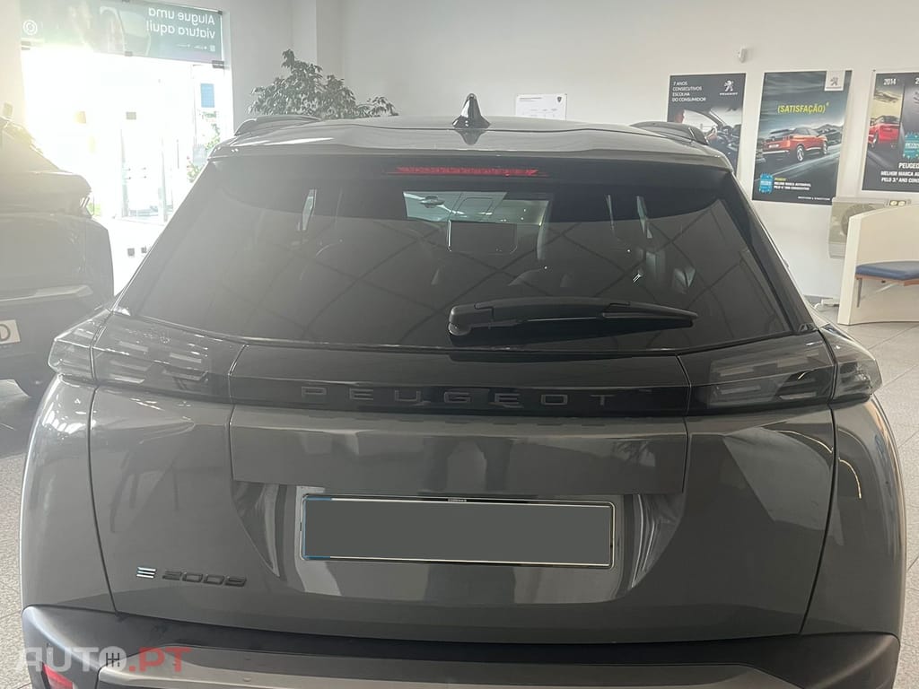 Peugeot E-2008 ALLURE 1.2 PURETECH 100CV