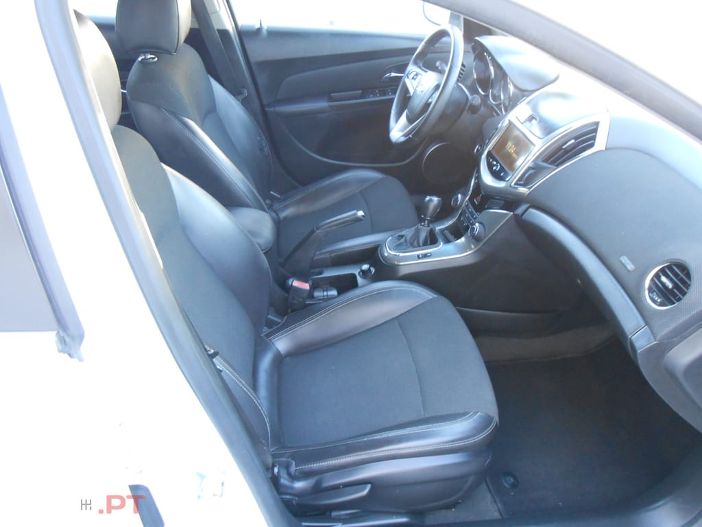 Chevrolet Cruze SW 1.7 VCDI LT