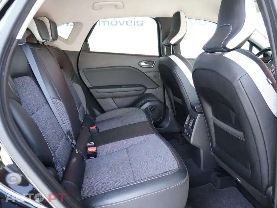 Renault Captur BLUE dCi 115 EDC INTENS