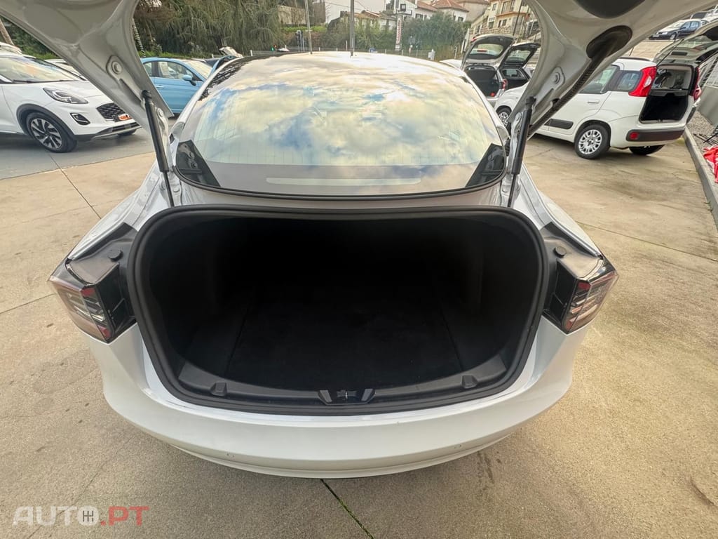 Tesla Model 3 Standard Range Plus RWD