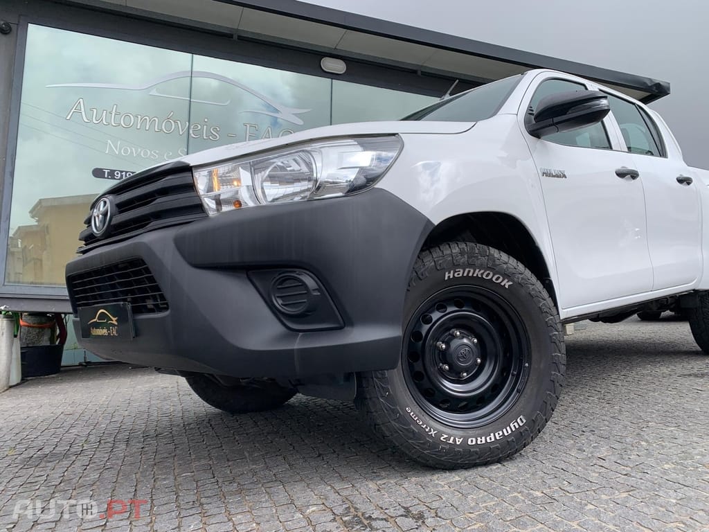 Toyota Hilux 2.4 D-4D 2WD CD